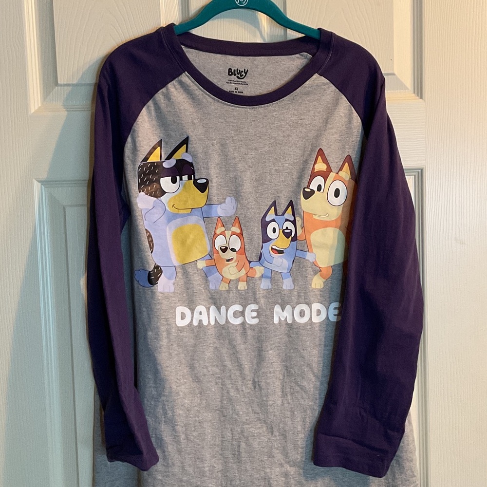 Bluey Women’s Dance Mode Long Sleeve Shirt - Purple and Gray